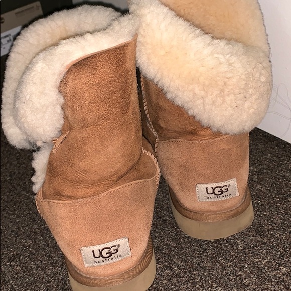 ugg f19010d